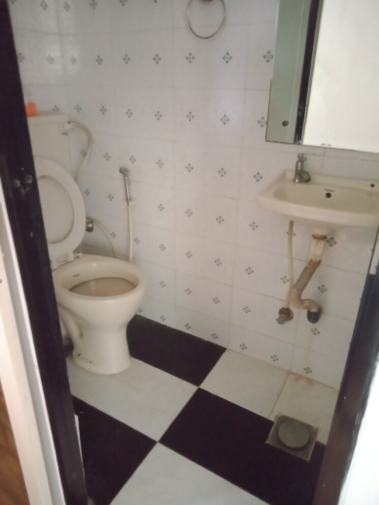 Bathroom, radheshyam-apartment 1 Bedroom 920 Sq.Ft. Apartment In Wanowrie Pune 7614562