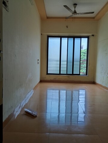 Room in 1 BHK Apartment at Rashmi Classic, Vasai East – for Sale