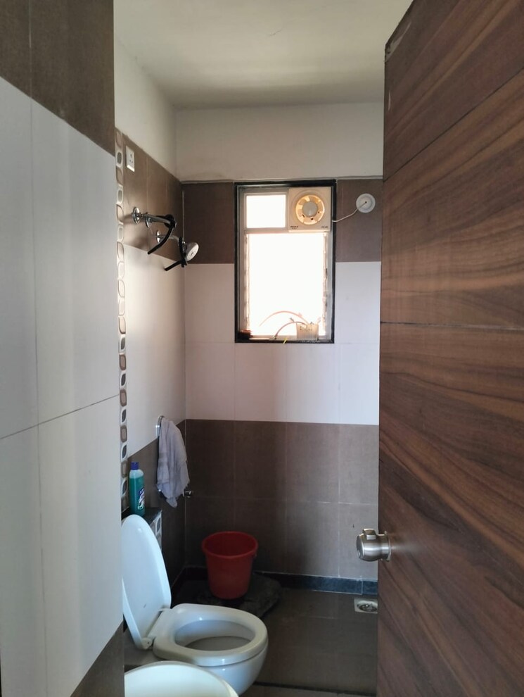 Attached Bathroom, atul-nilaya 3 Bedroom 1350 Sq.Ft. Apartment In Katraj Pune 7614698