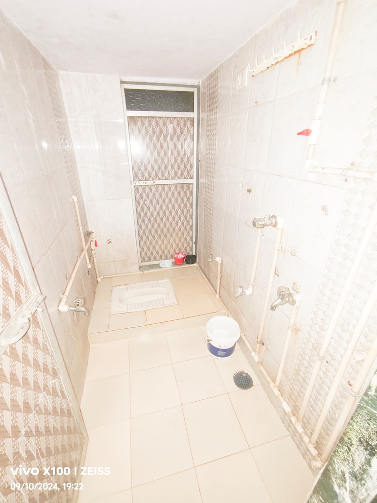 Bathroom, shree-samarth-complex 2 Bedroom 600 Sq.Ft. Apartment In Kalwa Thane 7614925