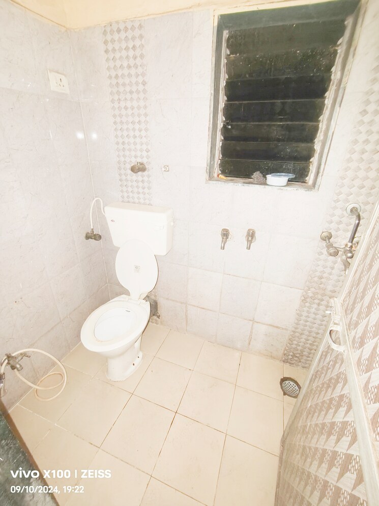 Bathroom, shree-samarth-complex 2 Bedroom 600 Sq.Ft. Apartment In Kalwa Thane 7614925