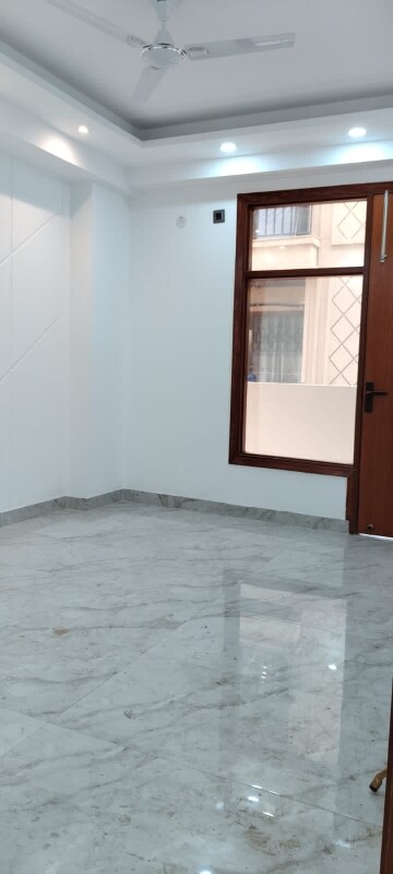 Room in 3 BHK Builder Floor at Chattarpur – for Sale