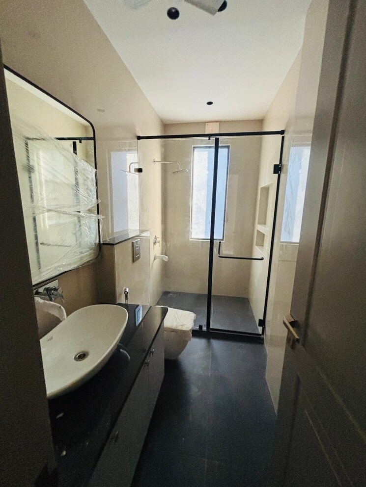 Bathroom, sushant-lok-2 4 Bedroom 418 Sq.Yd. Builder Floor In Sector 57 Gurgaon 7615100