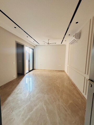 Room in 4 BHK Builder Floor at Sushant Lok 2, Sector 57 – for Sale