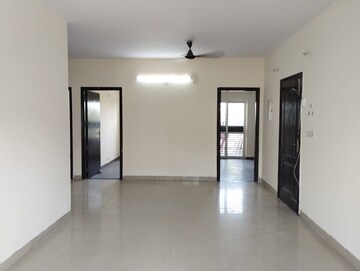 Room in 4 BHK Apartment at Sector 75 – for Sale