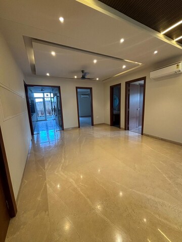Room in 4 BHK Builder Floor at Sushant Lok 2, Sector 57 – for Sale