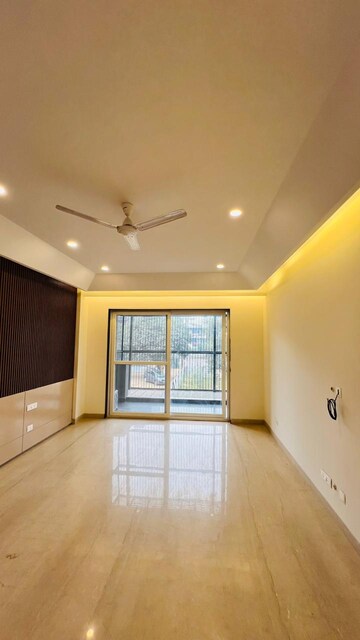 Room in 4 BHK Builder Floor at Sushant Lok 2, Sector 57 – for Sale
