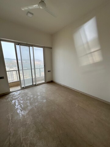 Room in 3 BHK Apartment at Kalpataru Radiance, Goregaon West – for Sale