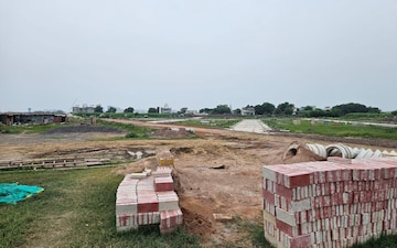 Plot For Sale in Tajganj
