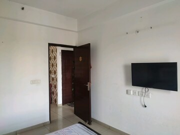 Room in 3.5 BHK Apartment at Gulshan Ikebana, Sector 143 – for Rent