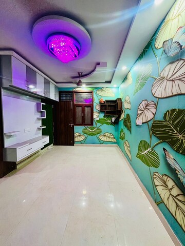 रेसिडेंशियल बिल्डर फ्लोर वर्ग फुट फॉर रेंट इन द्वारका मोर दिल्ली  7616664