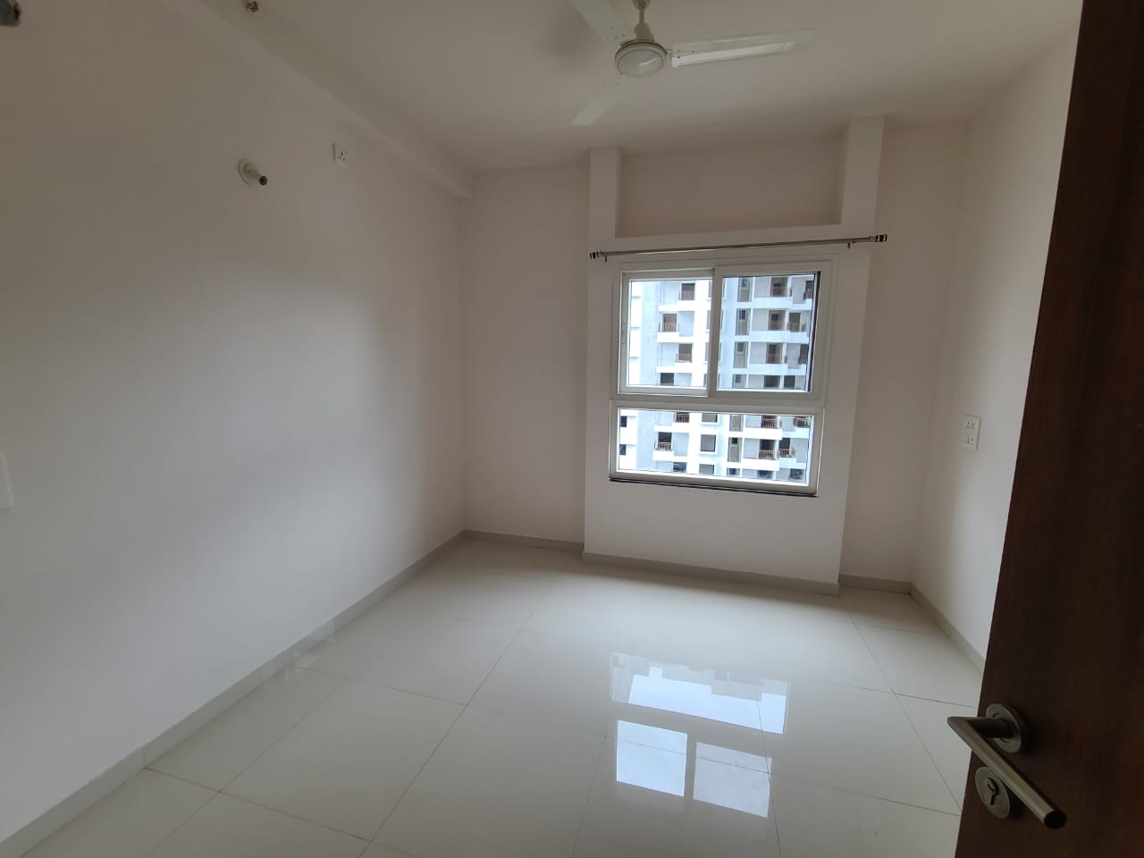 Rental 2 Bedroom 602 Sq.Ft. Apartment in Kumar Pebble Park, Hadapsar