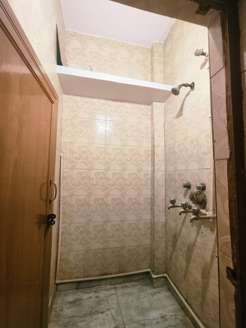Bathroom in 2 BHK Builder Floor at Dwarka Mor – for Rent