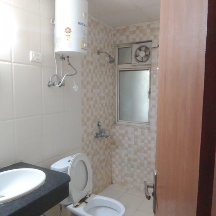 Bathroom, jai-sheetal-complex 3 Bedroom 40000 Sq.Ft. Apartment In Mira Road Thane 7617234