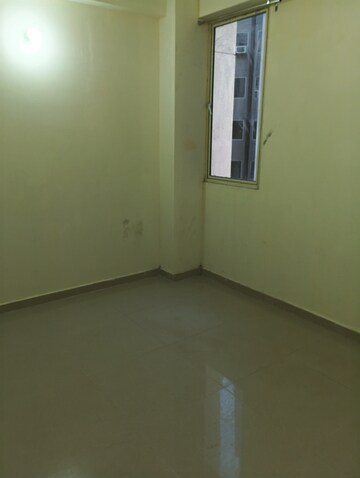 Room in 2 BHK Apartment at Conscient Habitat 78, Sector 78 – for Sale