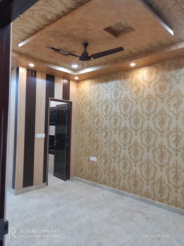 Room in 2 BHK Villa at Gomti Nagar – for Sale