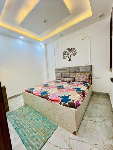 Master Bedroom in 3 BHK Builder Floor at Dwarka Mor – for Sale