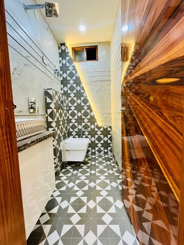 Attached Bathroom in 3 BHK Builder Floor at Dwarka Mor – for Sale
