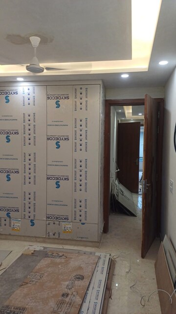 Floor Plan in 2.5 BHK Builder Floor at Paschim Vihar – for Sale