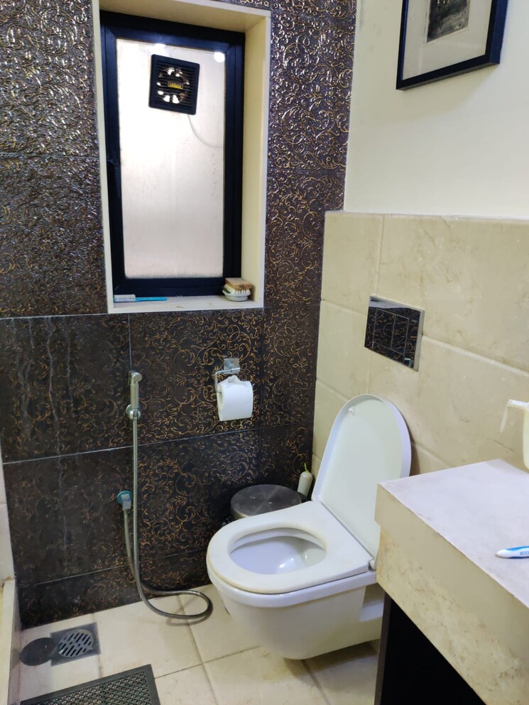 Bathroom, devansh-villa 2 Bedroom 1100 Sq.Ft. Apartment In Bandra West Mumbai 7619353