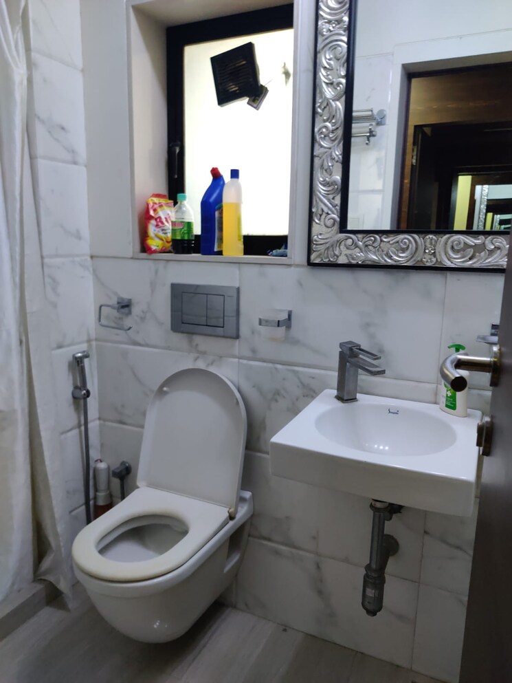 Bathroom, devansh-villa 2 Bedroom 1100 Sq.Ft. Apartment In Bandra West Mumbai 7619353