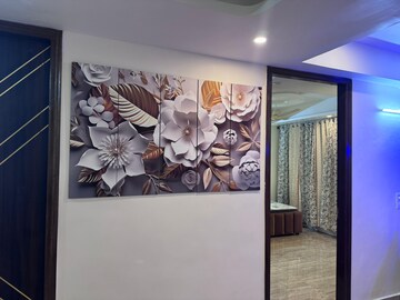 Room in 3 BHK Builder Floor at BPTP Parklands, Sector 76 – for Sale