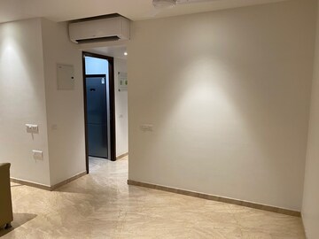 Room in 2.5 BHK Apartment at Hiranandani Castle Rock, Powai – for Sale