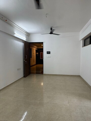 Room in 2 BHK Apartment at Lodha Palava City Lakeshore Greens, Dombivli East – for Rent