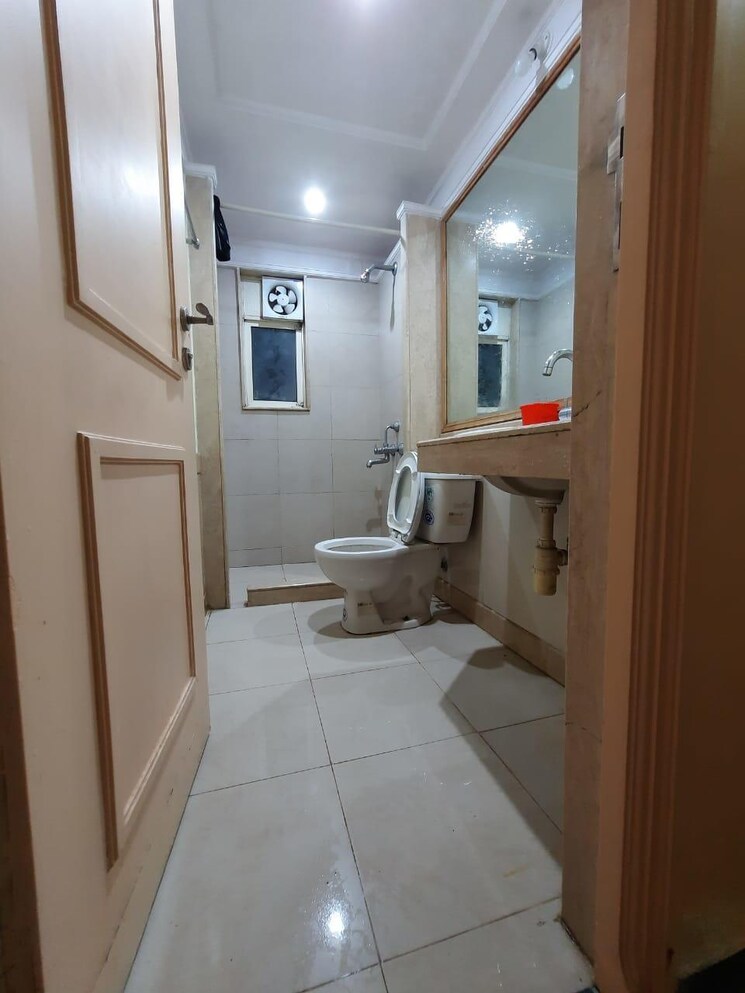 Attached Bathroom, hiranandani-avalon 3 Bedroom 1470 Sq.Ft. Apartment In Powai Mumbai 7619426