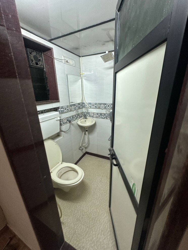 Bathroom, girnar-tower-lalbaug 2 Bedroom 1000 Sq.Ft. Apartment In Lalbaug Mumbai 7619479