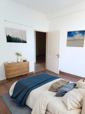 Bedroom in 3.5 BHK Builder Floor at M3M Antalya Hills, Sector 79 – for Sale