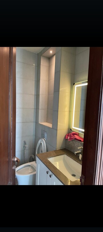 रेसिडेंशियल बिल्डर फ्लोर वर्ग फुट फॉर रेंट इन चट्टरपुर दिल्ली  7619620