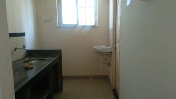 Bathroom in 1 BHK Apartment at Shrinivas Tower, Lower Parel – for Rent