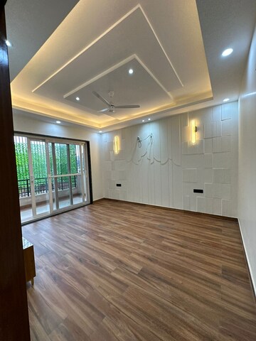 Room in 4 BHK Builder Floor at Ansal Sushant Lok I, Sector 43 – for Sale