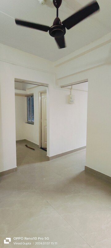 Room in 1 BHK Apartment at Shrinivas Tower, Lower Parel – for Rent