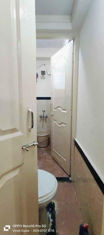 Bathroom in 1 BHK Apartment at Shrinivas Tower, Lower Parel – for Rent