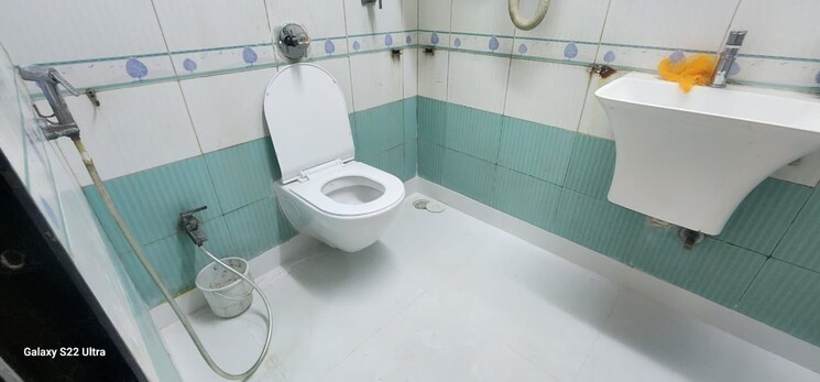 Bathroom, chandak-breezy-corner 4 Bedroom 1580 Sq.Ft. Apartment In Kandivali West Mumbai 7620535