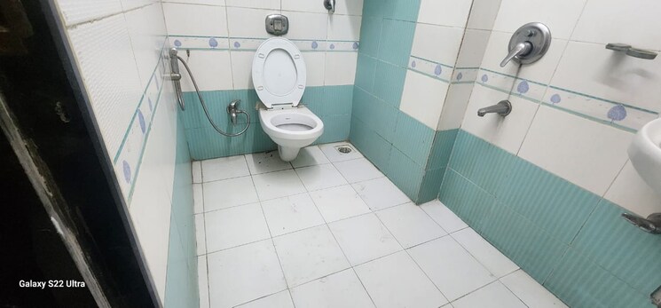 Bathroom, chandak-breezy-corner 4 Bedroom 1580 Sq.Ft. Apartment In Kandivali West Mumbai 7620535