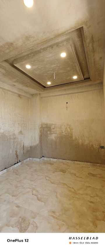 Bathroom in 3 BHK Builder Floor at Sector 49 – for Sale
