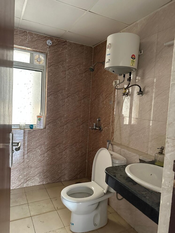 Bathroom, micl-aaradhya-evoq 2 Bedroom 1200 Sq.Ft. Apartment In Juhu Mumbai 7620871