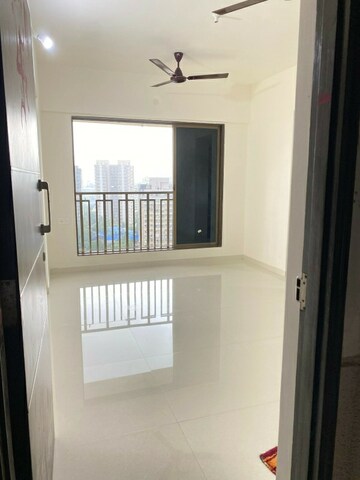 Room in 4 BHK Apartment at Lodha World Crest, Worli – for Sale