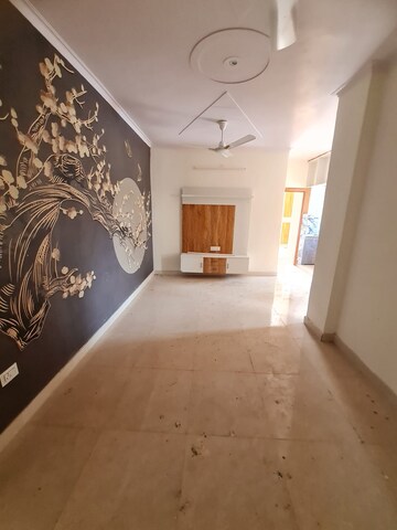 Building Lobby in 3 BHK Builder Floor at Dwarka Mor – for Sale