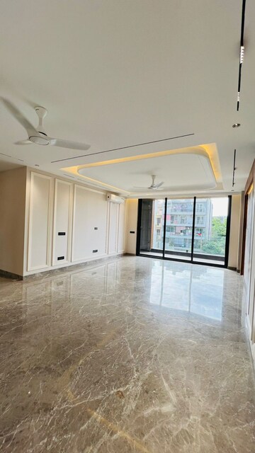 Room in 4 BHK Builder Floor at Kendriya Vihar, Sector 56 – for Sale
