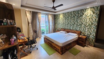 रेसिडेंशियल बिल्डर फ्लोर वर्ग यार्ड फॉर रेंट इन हौज़ खास दिल्ली  7621456