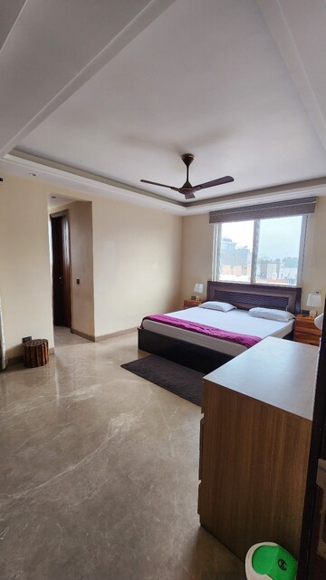 रेसिडेंशियल बिल्डर फ्लोर वर्ग यार्ड फॉर रेंट इन हौज़ खास दिल्ली  7621456