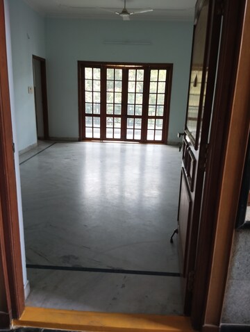 Room in 3 BHK Apartment at Silver Oaks Manikonda, Manikonda – for Sale
