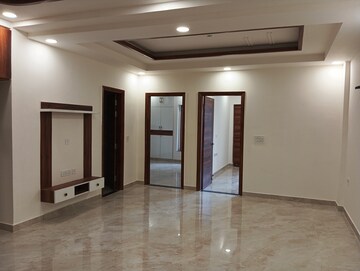 Room in 3 BHK Builder Floor at Fidato Honour Homes, Sector 89 – for Sale