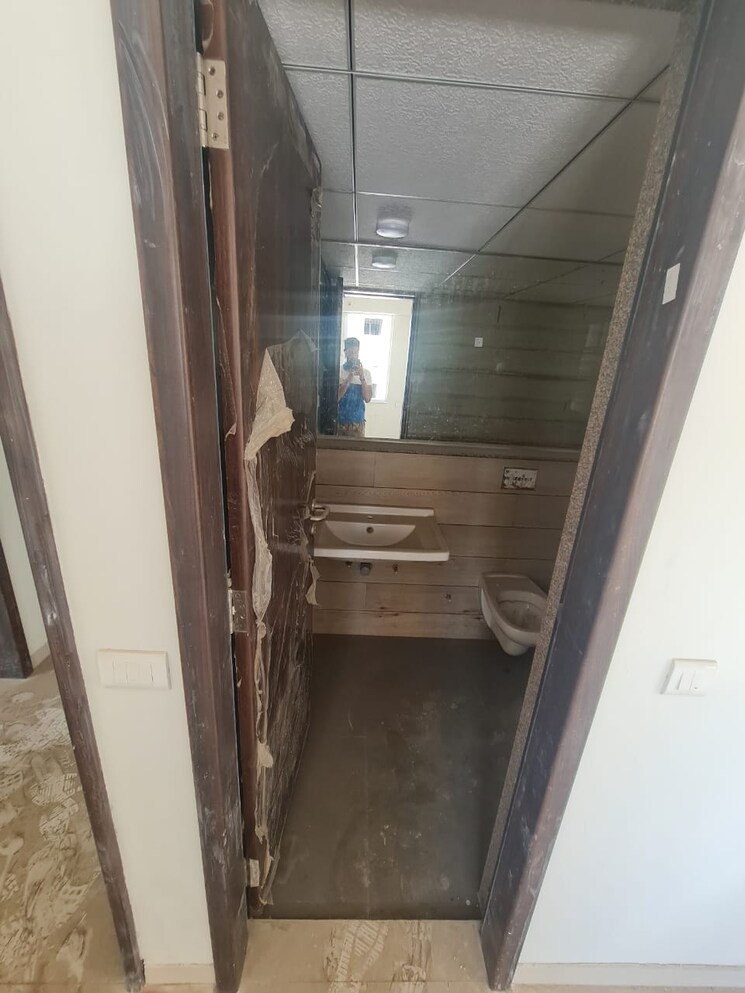 Bathroom, kumar-princetown 3 Bedroom 1750 Sq.Ft. Apartment In Undri Pune 7622635