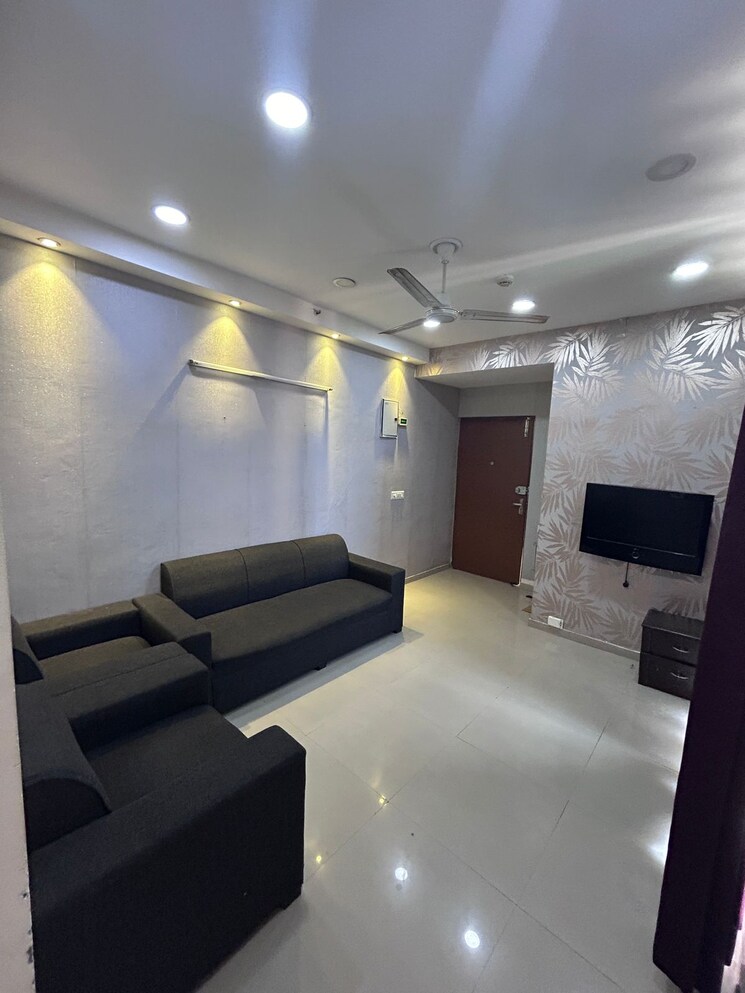 Living Room, gaur-city-2-11th-avenue 4 Bedroom 1900 Sq.Ft. Apartment In Sector 16c Greater Noida Greater Noida 7623056