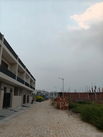 3 BHK Independent House – Exterior View View at Dhakoli Village - for Sale
